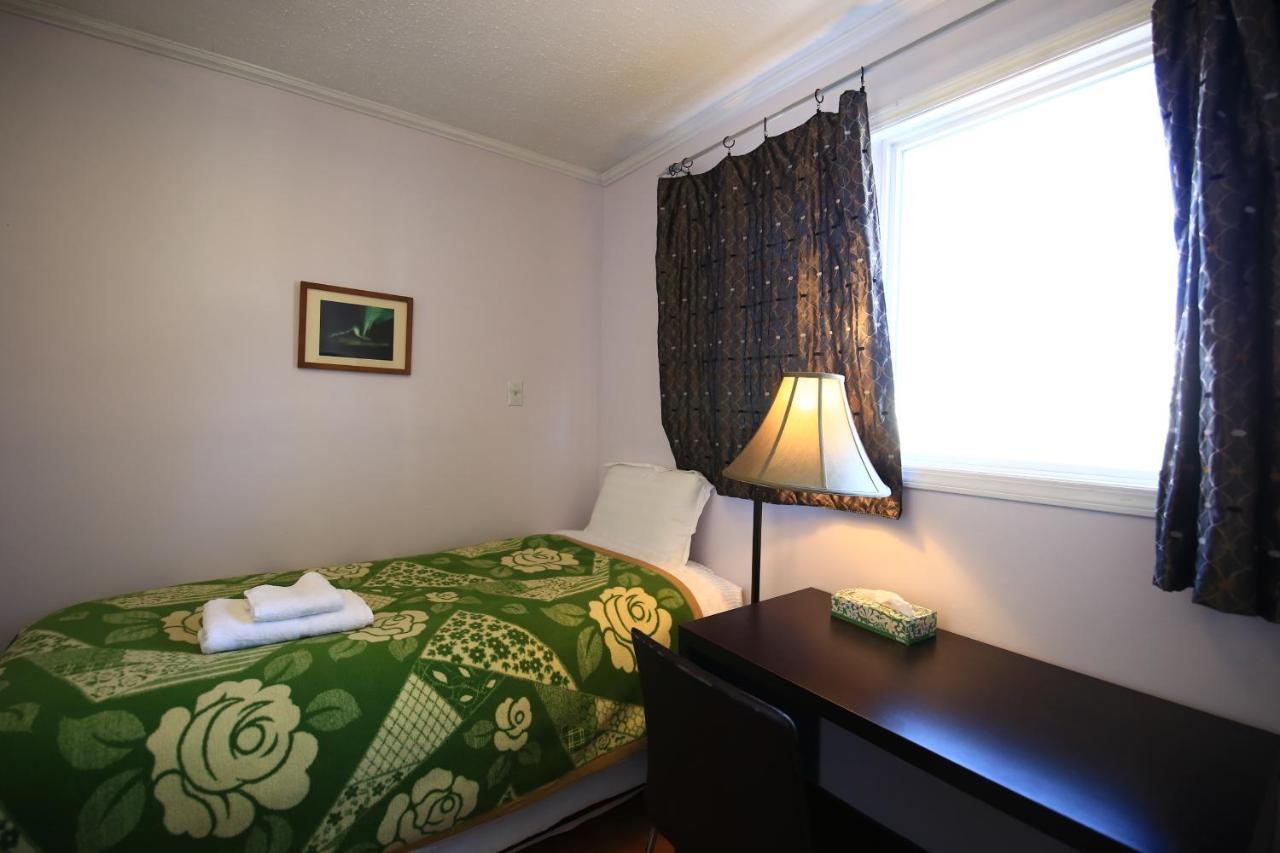 Jenny Guest House Yellowknife Exterior photo